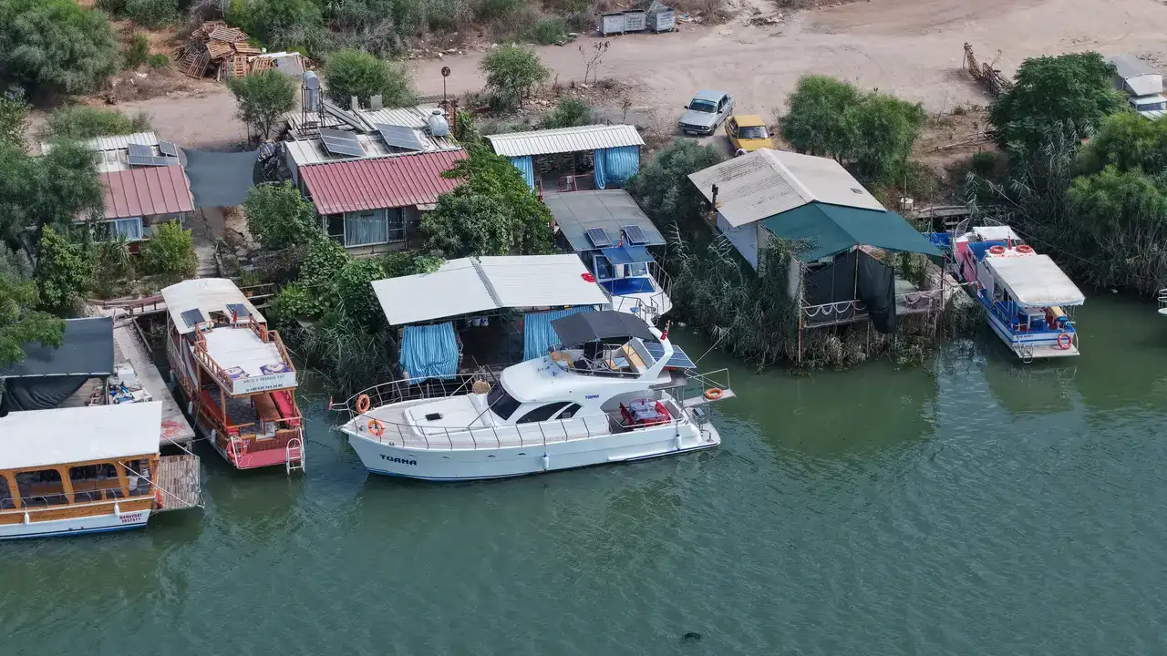Acısu Nehri Kıyısında 300 Kaçak Konteyner İçin Yıkım Kararı 1